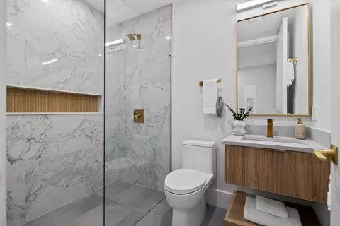 532-34 E Third St #6, Boston, MA 02127 photo 10