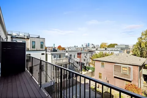 532-34 E Third St #6, Boston, MA 02127 photo 9
