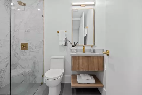 532-34 E Third St #6, Boston, MA 02127 photo 11