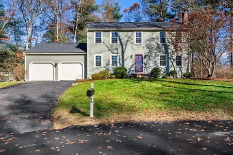 16 Pilots Way, Walpole, MA 02081
