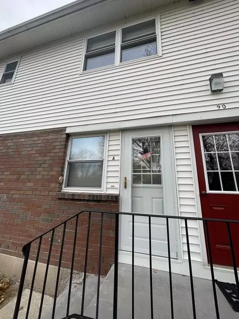 90 Colonial Cir #A, Chicopee, MA 01020