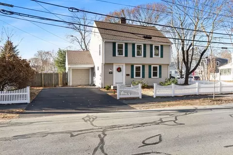 14 Heather St, Beverly, MA 01915