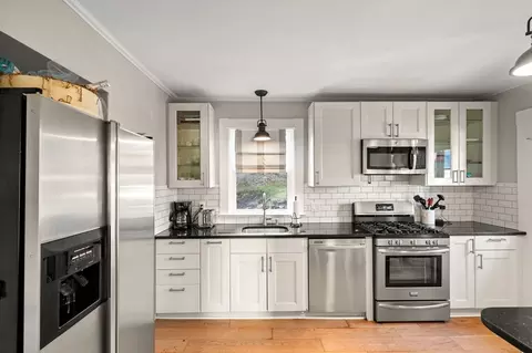18 School St #2, Beverly, MA 01915 photo 9