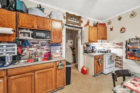 70 Alexander St, Springfield, MA 01107 photo 14