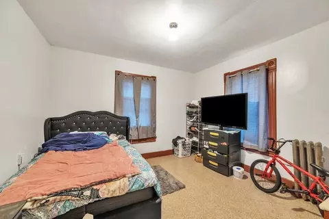 70 Alexander St, Springfield, MA 01107 photo 22