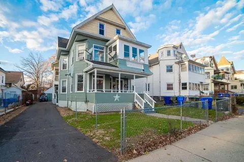 70 Alexander St, Springfield, MA 01107 photo 4