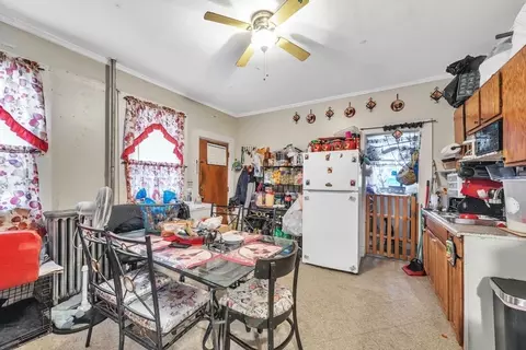 70 Alexander St, Springfield, MA 01107 photo 16