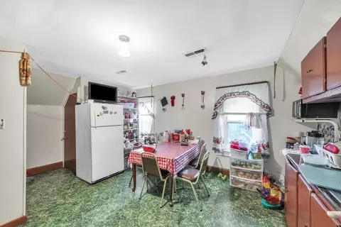 70 Alexander St, Springfield, MA 01107 photo 39