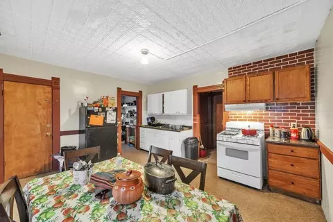 70 Alexander St, Springfield, MA 01107 photo 8