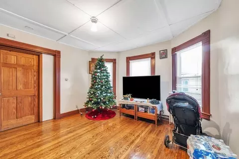 70 Alexander St, Springfield, MA 01107 photo 12