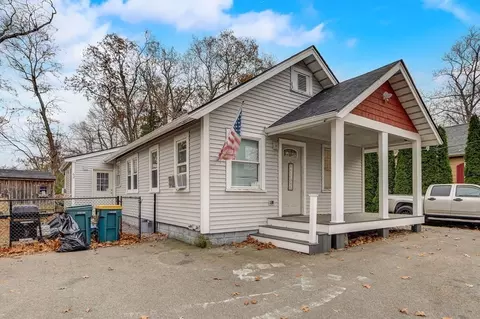 62 Groveland St, Abington, MA 02351