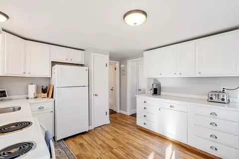 4 Rockwood Rd, Hingham, MA 02043 photo 4