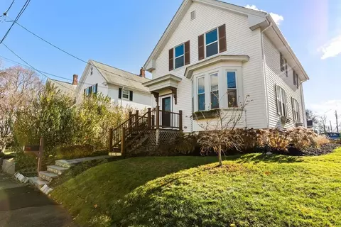 102 Pleasant St, North Attleboro, MA 02760