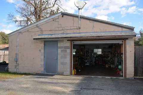 15-17 Lloyd Ave, Springfield, MA 01119 photo 19