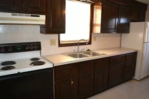 15-17 Lloyd Ave, Springfield, MA 01119 photo 6