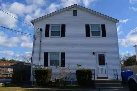 15-17 Lloyd Ave, Springfield, MA 01119 photo 2
