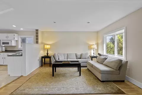 4 Bennett Rd, Marblehead, MA 01945 photo 4
