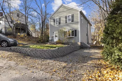 4 Bennett Rd, Marblehead, MA 01945 photo 2