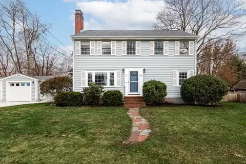 32 Norman Rd, Hamilton, MA 01982