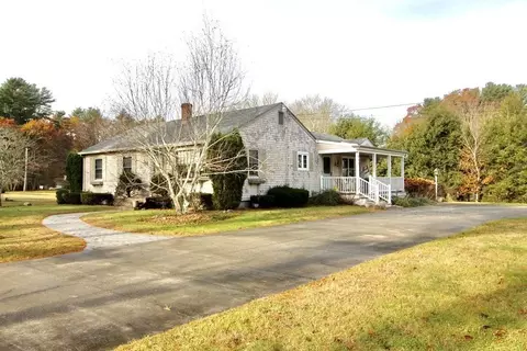 111 County Rd, Freetown, MA 02717