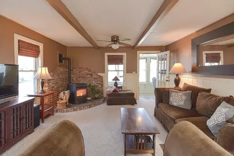 153 Hartford Ave E, Mendon, MA 01756 photo 7