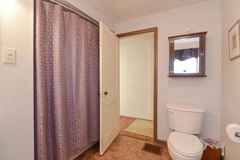 153 Hartford Ave E, Mendon, MA 01756 photo 12