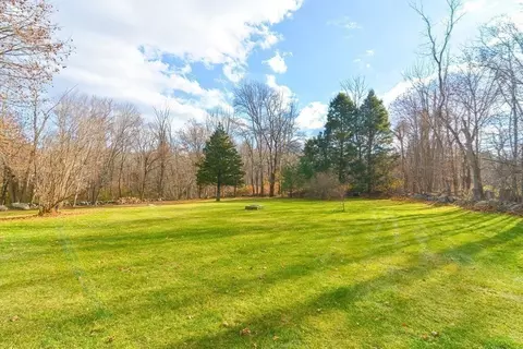 153 Hartford Ave E, Mendon, MA 01756 photo 32
