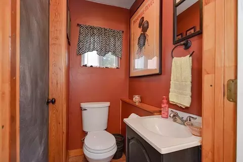 153 Hartford Ave E, Mendon, MA 01756 photo 23