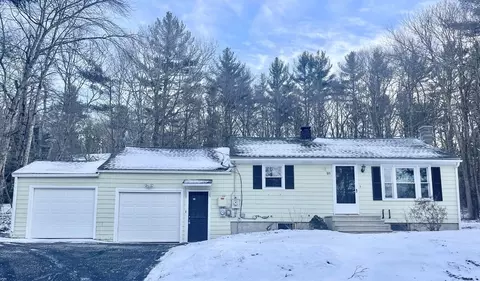 511 E County Rd, Rutland, MA 01543