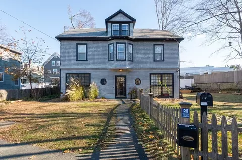 29 Wisteria St #1, Salem, MA 01970