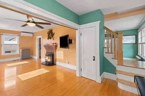 34 Pearson St, Saugus, MA 01906 photo 20