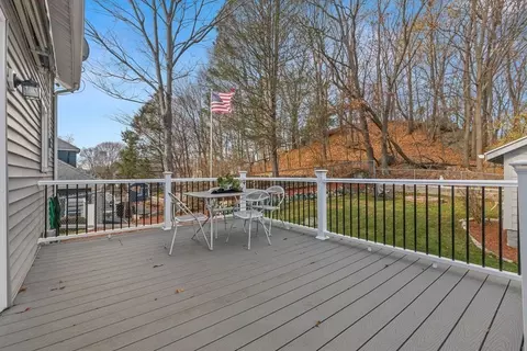 34 Pearson St, Saugus, MA 01906 photo 8
