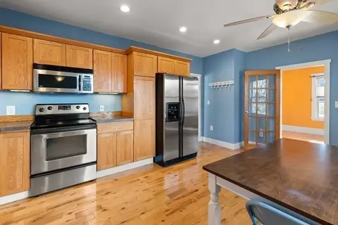 34 Pearson St, Saugus, MA 01906 photo 16