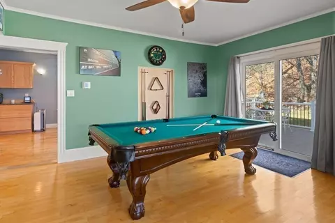 34 Pearson St, Saugus, MA 01906 photo 5