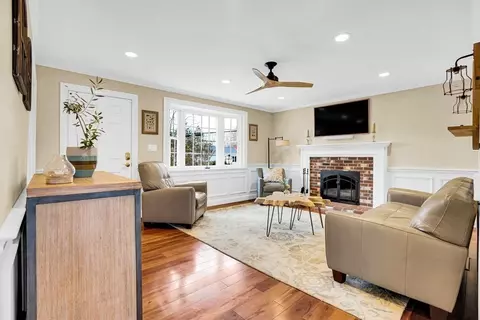 4 Myrtle St, Mendon, MA 01756 photo 6