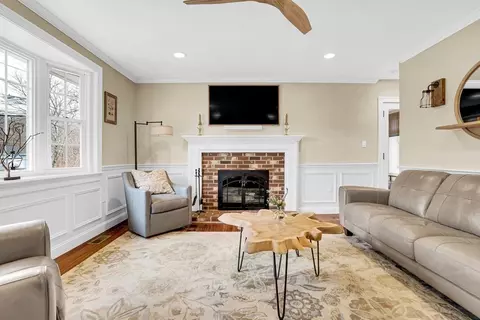 4 Myrtle St, Mendon, MA 01756 photo 7
