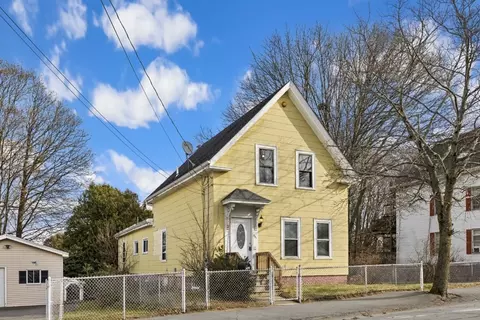 131 Grove St, Haverhill, MA 01832