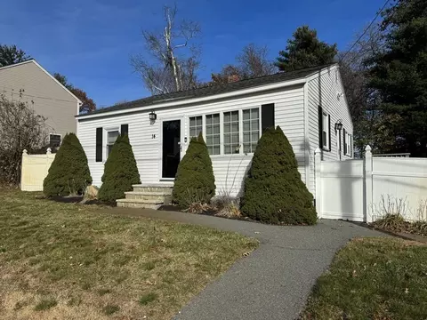 14 Lemire Ave, Tyngsborough, MA 01879