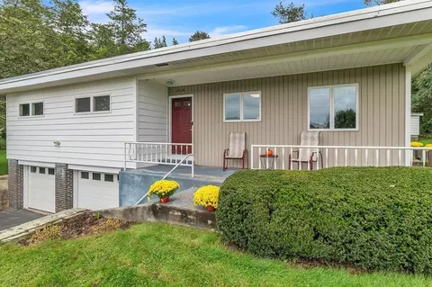 205 Dunhamtown Palmer Rd, Brimfield, MA 01010