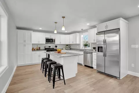 36 County St, Taunton, MA 02780