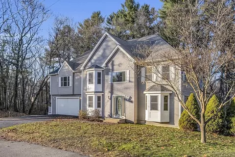 12 Walnut St, Wilmington, MA 01887