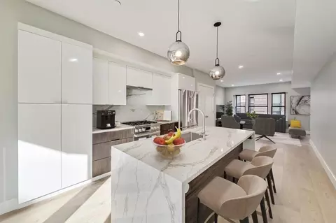 14 N Bennet St #6, Boston, MA 02113