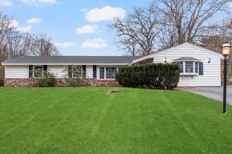 86 Dagmar Dr, Brockton, MA 02302