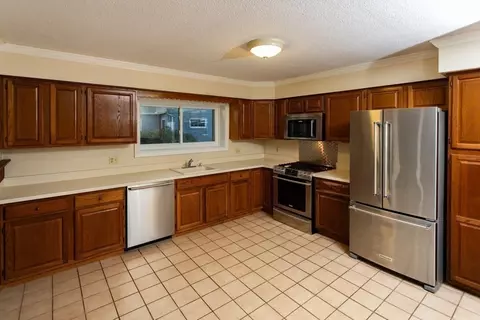 6 Duchess Path #6, Uxbridge, MA 01569 photo 3