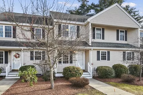 31 Patriot Rd #31, Fitchburg, MA 01420