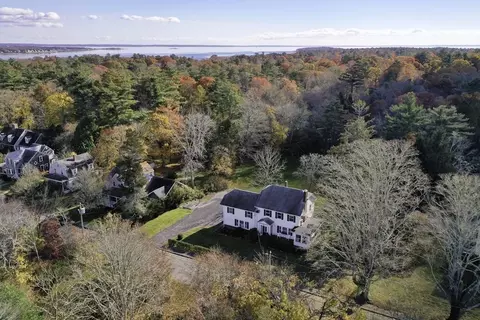 36 Pitcher St, Marion, MA 02738