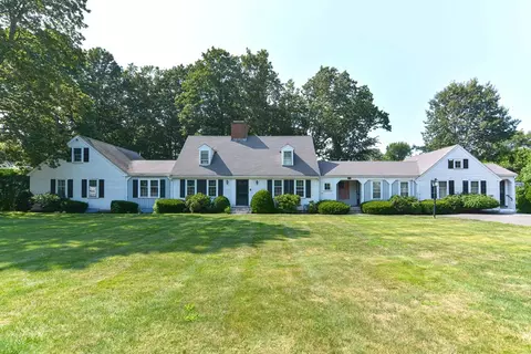 169 Washington St, Wellesley, MA 02481