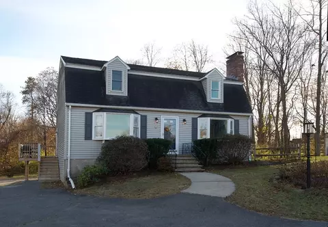 9 Whitaker Way, Beverly, MA 01915
