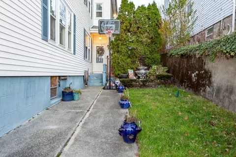 397 Belmont St, Fall River, MA 02720 photo 4