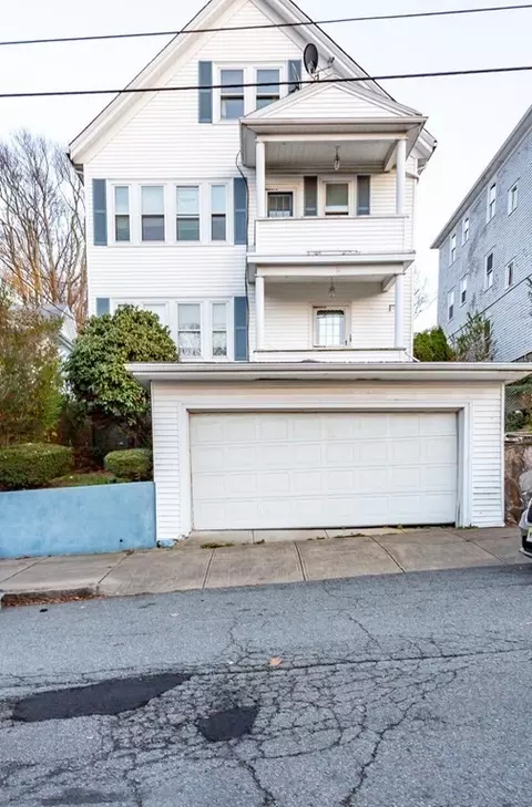 397 Belmont St, Fall River, MA 02720